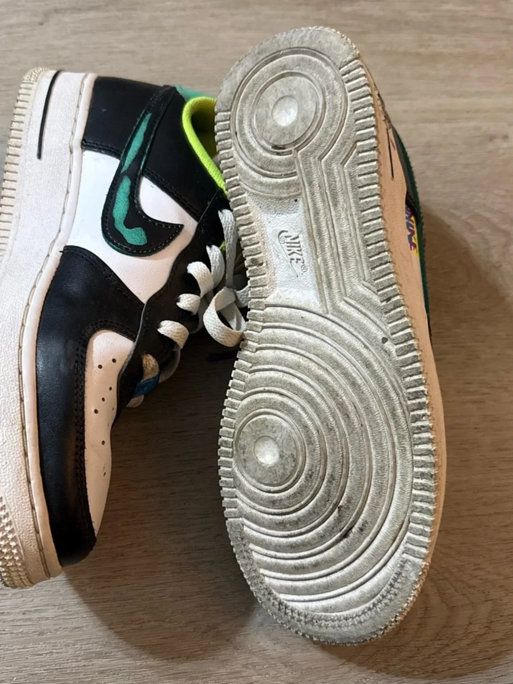 Nike Kids Black White Lime Accent Sneakers
